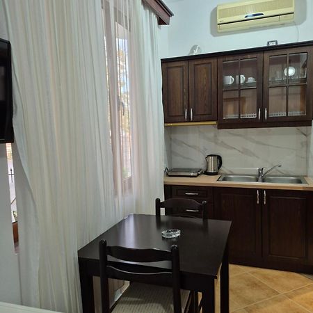 Vita Apartment - Spacious Garden And Balcony 5 Min To Beach & Center Ксаміл Екстер'єр фото