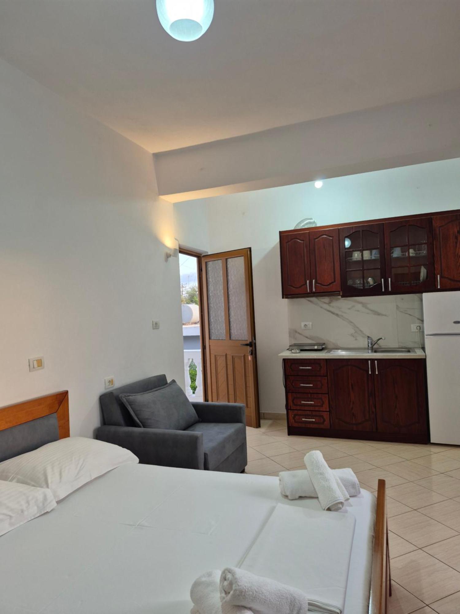 Vita Apartment - Spacious Garden And Balcony 5 Min To Beach & Center Ксаміл Екстер'єр фото